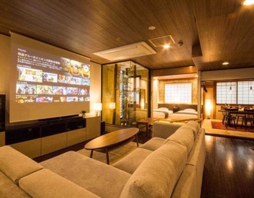 道頓堀の宿今昔荘(大阪府大阪市中央区道頓堀1-東7-11)