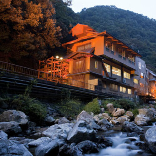 摂津峡花の里温泉山水館(大阪府高槻市原3-2-2)