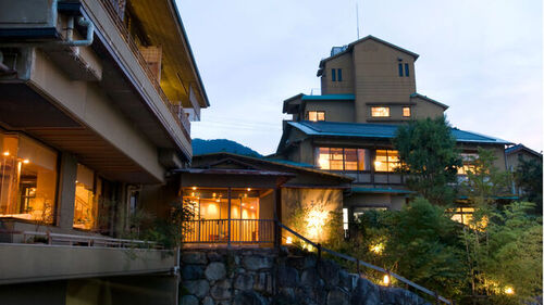 高山荘華野(兵庫県神戸市北区有馬町400-1)