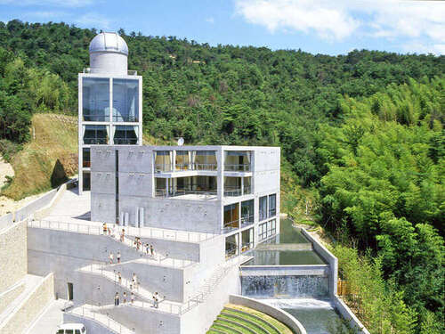 姫路市立星の子館(兵庫県姫路市青山1470-24)