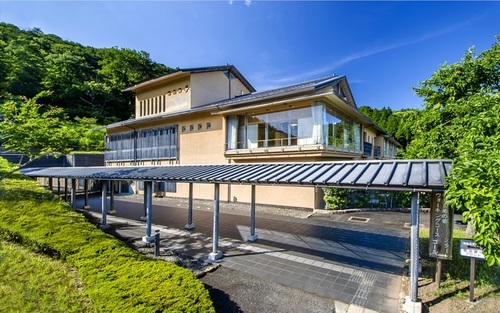 兵庫県立但馬長寿の郷宿泊棟「夢」ロッジ(兵庫県養父市八鹿町小山302-3)