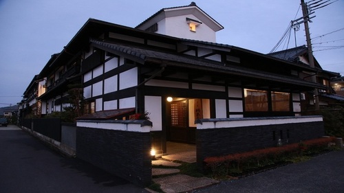 川本屋(兵庫県美方郡香美町香住区下浜653-16)