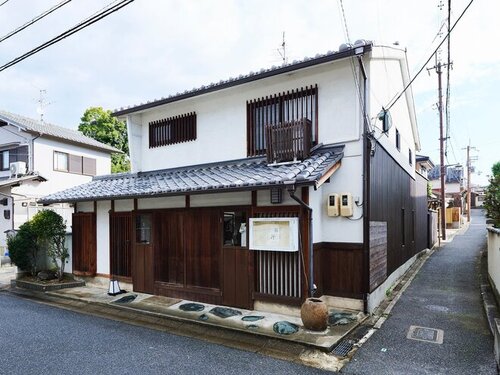 古白(コハク)(奈良県奈良市鳴川町10)