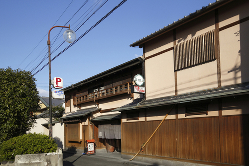 尾川(奈良県大和郡山市雑穀町17)