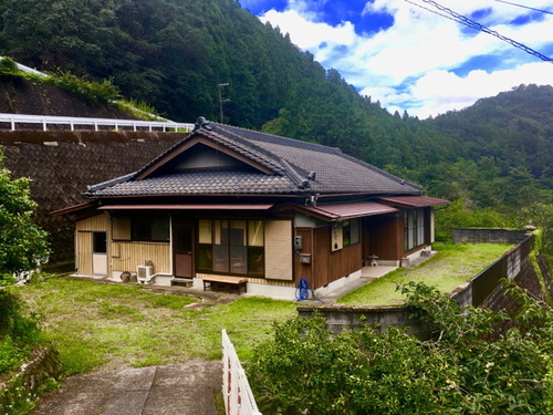 一棟貸し宿小家御殿(和歌山県田辺市龍神村小家278)