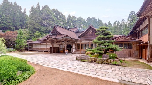 金剛三昧院(和歌山県伊都郡高野町高野山425)