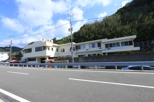 久家旅館(和歌山県日高郡由良町小引490-2)