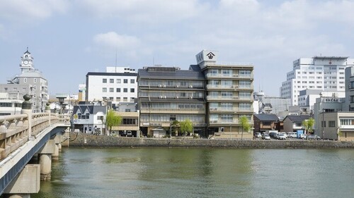 大橋館(島根県松江市末次本町40)