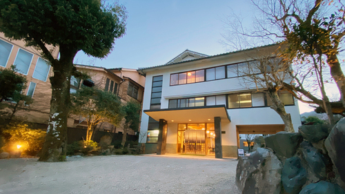 美作三湯奥津温泉池田屋河鹿園(岡山県苫田郡鏡野町奥津55)