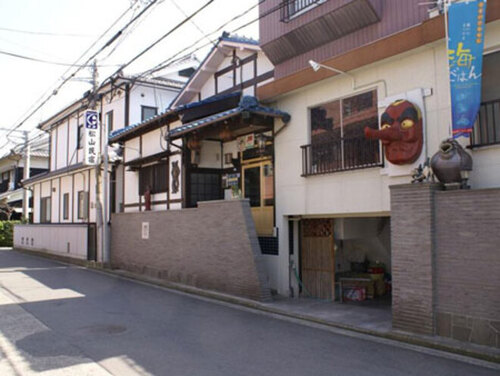 ビジネス民宿松山(愛媛県松山市山越町414)