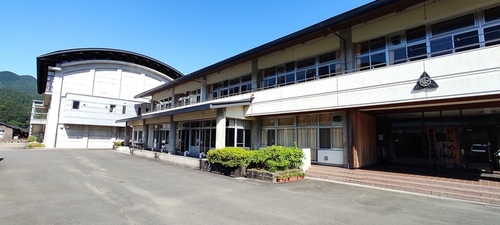 越知面遊友館(高知県高岡郡梼原町田野々1285)