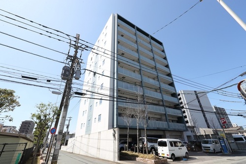 White Crystal(福岡県福岡市博多区千代4-4-33)