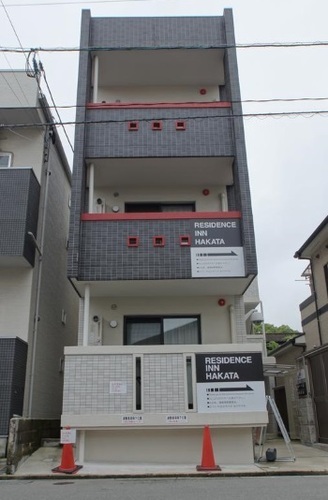 HOTEL GUELL 博多(福岡県福岡市博多区千代4-22-6)