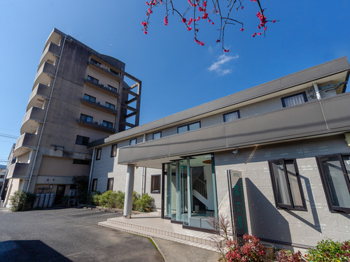 有限会社ビジネスホテル富士屋(長崎県佐世保市江迎町長坂155)