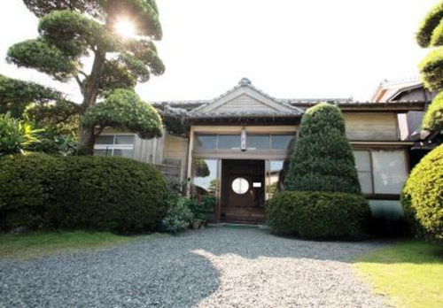 静香旅館(鹿児島県出水市高尾野町柴引109)