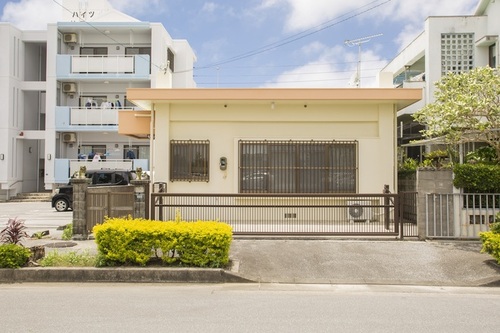 アルファベッドイン那覇国際通りEAST(沖縄県那覇市壺屋1-18-46)