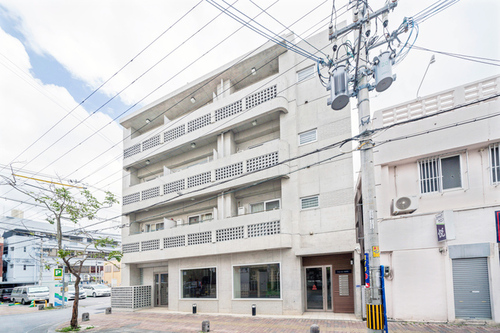 Casa Leo 安里(カサレオ安里)(沖縄県那覇市安里388-32)