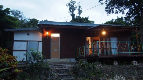 美ら海憩いの隠れ家遊楽館(沖縄県国頭郡本部町浜元440)